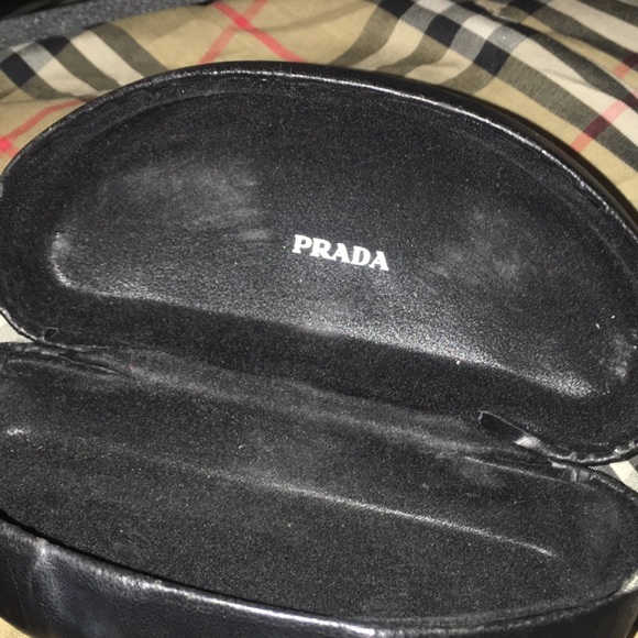 Prada sunglasses - Picture 5 of 6